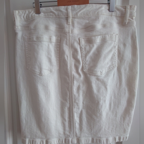 White Denim Skirt size 8 - Picture 5 of 6